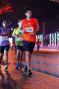 BIB: 24107, 24307, 233
                            <button type="button" onclick="openModal(17638165)" class="btn btn-primary btn-sm float-right btn-popup" data-toggle="modal" data-target=".modal-high-quality">
                        <i class="fas fa-shopping-cart"></i> Add to Cart
                    </button>
                                            <button type="button" onclick="isThisMe(17638165, true)" class="btn btn-success btn-sm float-right btn-popup btn-isme hidden" data-toggle="tooltip" data-placement="bottom" title="นี่คือรูปของคุณใช่ไหม คลิกที่นี่เพื่อเอาเข้าอัลบั้ม">
                        <i class="fas fa-plus"></i> Add to album
                    </button>
                    <button type="button" onclick="isThisMe(17638165, false)" class="btn btn-warning btn-sm float-right btn-popup btn-isnotme hidden">
                        <i class="fas fa-ban"></i> Remove from album
                    </button>