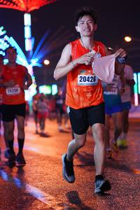 BIB: 20426, 24250
                            <button type="button" onclick="openModal(17635582)" class="btn btn-primary btn-sm float-right btn-popup" data-toggle="modal" data-target=".modal-high-quality">
                        <i class="fas fa-shopping-cart"></i> Add to Cart
                    </button>
                                            <button type="button" onclick="isThisMe(17635582, true)" class="btn btn-success btn-sm float-right btn-popup btn-isme hidden" data-toggle="tooltip" data-placement="bottom" title="นี่คือรูปของคุณใช่ไหม คลิกที่นี่เพื่อเอาเข้าอัลบั้ม">
                        <i class="fas fa-plus"></i> Add to album
                    </button>
                    <button type="button" onclick="isThisMe(17635582, false)" class="btn btn-warning btn-sm float-right btn-popup btn-isnotme hidden">
                        <i class="fas fa-ban"></i> Remove from album
                    </button>