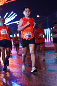 BIB: 0650, 20860
                            <button type="button" onclick="openModal(17623555)" class="btn btn-primary btn-sm float-right btn-popup" data-toggle="modal" data-target=".modal-high-quality">
                        <i class="fas fa-shopping-cart"></i> Add to Cart
                    </button>
                                            <button type="button" onclick="isThisMe(17623555, true)" class="btn btn-success btn-sm float-right btn-popup btn-isme hidden" data-toggle="tooltip" data-placement="bottom" title="นี่คือรูปของคุณใช่ไหม คลิกที่นี่เพื่อเอาเข้าอัลบั้ม">
                        <i class="fas fa-plus"></i> Add to album
                    </button>
                    <button type="button" onclick="isThisMe(17623555, false)" class="btn btn-warning btn-sm float-right btn-popup btn-isnotme hidden">
                        <i class="fas fa-ban"></i> Remove from album
                    </button>