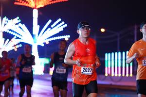 BIB: 0685, 2027
                            <button type="button" onclick="openModal(17619773)" class="btn btn-primary btn-sm float-right btn-popup" data-toggle="modal" data-target=".modal-high-quality">
                        <i class="fas fa-shopping-cart"></i> Add to Cart
                    </button>
                                            <button type="button" onclick="isThisMe(17619773, true)" class="btn btn-success btn-sm float-right btn-popup btn-isme hidden" data-toggle="tooltip" data-placement="bottom" title="นี่คือรูปของคุณใช่ไหม คลิกที่นี่เพื่อเอาเข้าอัลบั้ม">
                        <i class="fas fa-plus"></i> Add to album
                    </button>
                    <button type="button" onclick="isThisMe(17619773, false)" class="btn btn-warning btn-sm float-right btn-popup btn-isnotme hidden">
                        <i class="fas fa-ban"></i> Remove from album
                    </button>