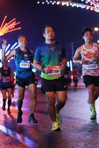 BIB: 41427, 42404, 0366
                            <button type="button" onclick="openModal(17672865)" class="btn btn-primary btn-sm float-right btn-popup" data-toggle="modal" data-target=".modal-high-quality">
                        <i class="fas fa-shopping-cart"></i> Add to Cart
                    </button>
                                            <button type="button" onclick="isThisMe(17672865, true)" class="btn btn-success btn-sm float-right btn-popup btn-isme hidden" data-toggle="tooltip" data-placement="bottom" title="นี่คือรูปของคุณใช่ไหม คลิกที่นี่เพื่อเอาเข้าอัลบั้ม">
                        <i class="fas fa-plus"></i> Add to album
                    </button>
                    <button type="button" onclick="isThisMe(17672865, false)" class="btn btn-warning btn-sm float-right btn-popup btn-isnotme hidden">
                        <i class="fas fa-ban"></i> Remove from album
                    </button>