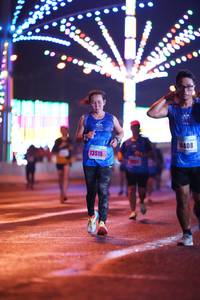 BIB: 0408, 13515
                            <button type="button" onclick="openModal(17704260)" class="btn btn-primary btn-sm float-right btn-popup" data-toggle="modal" data-target=".modal-high-quality">
                        <i class="fas fa-shopping-cart"></i> Add to Cart
                    </button>
                                            <button type="button" onclick="isThisMe(17704260, true)" class="btn btn-success btn-sm float-right btn-popup btn-isme hidden" data-toggle="tooltip" data-placement="bottom" title="นี่คือรูปของคุณใช่ไหม คลิกที่นี่เพื่อเอาเข้าอัลบั้ม">
                        <i class="fas fa-plus"></i> Add to album
                    </button>
                    <button type="button" onclick="isThisMe(17704260, false)" class="btn btn-warning btn-sm float-right btn-popup btn-isnotme hidden">
                        <i class="fas fa-ban"></i> Remove from album
                    </button>