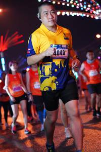 BIB: 040
                            <button type="button" onclick="openModal(17682966)" class="btn btn-primary btn-sm float-right btn-popup" data-toggle="modal" data-target=".modal-high-quality">
                        <i class="fas fa-shopping-cart"></i> Add to Cart
                    </button>
                                            <button type="button" onclick="isThisMe(17682966, true)" class="btn btn-success btn-sm float-right btn-popup btn-isme hidden" data-toggle="tooltip" data-placement="bottom" title="นี่คือรูปของคุณใช่ไหม คลิกที่นี่เพื่อเอาเข้าอัลบั้ม">
                        <i class="fas fa-plus"></i> Add to album
                    </button>
                    <button type="button" onclick="isThisMe(17682966, false)" class="btn btn-warning btn-sm float-right btn-popup btn-isnotme hidden">
                        <i class="fas fa-ban"></i> Remove from album
                    </button>