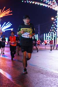 BIB: 40375
                            <button type="button" onclick="openModal(17689060)" class="btn btn-primary btn-sm float-right btn-popup" data-toggle="modal" data-target=".modal-high-quality">
                        <i class="fas fa-shopping-cart"></i> Add to Cart
                    </button>
                                            <button type="button" onclick="isThisMe(17689060, true)" class="btn btn-success btn-sm float-right btn-popup btn-isme hidden" data-toggle="tooltip" data-placement="bottom" title="นี่คือรูปของคุณใช่ไหม คลิกที่นี่เพื่อเอาเข้าอัลบั้ม">
                        <i class="fas fa-plus"></i> Add to album
                    </button>
                    <button type="button" onclick="isThisMe(17689060, false)" class="btn btn-warning btn-sm float-right btn-popup btn-isnotme hidden">
                        <i class="fas fa-ban"></i> Remove from album
                    </button>