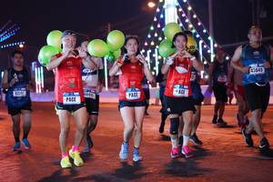 BIB: 43045, 43111, 10411
                            <button type="button" onclick="openModal(17727904)" class="btn btn-primary btn-sm float-right btn-popup" data-toggle="modal" data-target=".modal-high-quality">
                        <i class="fas fa-shopping-cart"></i> Add to Cart
                    </button>
                                            <button type="button" onclick="isThisMe(17727904, true)" class="btn btn-success btn-sm float-right btn-popup btn-isme hidden" data-toggle="tooltip" data-placement="bottom" title="นี่คือรูปของคุณใช่ไหม คลิกที่นี่เพื่อเอาเข้าอัลบั้ม">
                        <i class="fas fa-plus"></i> Add to album
                    </button>
                    <button type="button" onclick="isThisMe(17727904, false)" class="btn btn-warning btn-sm float-right btn-popup btn-isnotme hidden">
                        <i class="fas fa-ban"></i> Remove from album
                    </button>