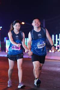 BIB: 44585, 43050
                            <button type="button" onclick="openModal(17728579)" class="btn btn-primary btn-sm float-right btn-popup" data-toggle="modal" data-target=".modal-high-quality">
                        <i class="fas fa-shopping-cart"></i> Add to Cart
                    </button>
                                            <button type="button" onclick="isThisMe(17728579, true)" class="btn btn-success btn-sm float-right btn-popup btn-isme hidden" data-toggle="tooltip" data-placement="bottom" title="นี่คือรูปของคุณใช่ไหม คลิกที่นี่เพื่อเอาเข้าอัลบั้ม">
                        <i class="fas fa-plus"></i> Add to album
                    </button>
                    <button type="button" onclick="isThisMe(17728579, false)" class="btn btn-warning btn-sm float-right btn-popup btn-isnotme hidden">
                        <i class="fas fa-ban"></i> Remove from album
                    </button>