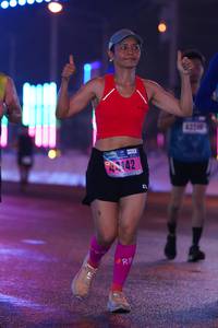 BIB: 4324, 4142
                            <button type="button" onclick="openModal(17722528)" class="btn btn-primary btn-sm float-right btn-popup" data-toggle="modal" data-target=".modal-high-quality">
                        <i class="fas fa-shopping-cart"></i> Add to Cart
                    </button>
                                            <button type="button" onclick="isThisMe(17722528, true)" class="btn btn-success btn-sm float-right btn-popup btn-isme hidden" data-toggle="tooltip" data-placement="bottom" title="นี่คือรูปของคุณใช่ไหม คลิกที่นี่เพื่อเอาเข้าอัลบั้ม">
                        <i class="fas fa-plus"></i> Add to album
                    </button>
                    <button type="button" onclick="isThisMe(17722528, false)" class="btn btn-warning btn-sm float-right btn-popup btn-isnotme hidden">
                        <i class="fas fa-ban"></i> Remove from album
                    </button>