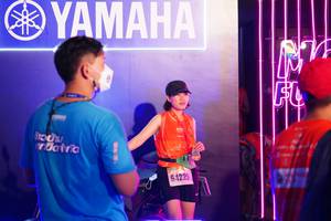 BIB: 4229
                            <button type="button" onclick="openModal(17730204)" class="btn btn-primary btn-sm float-right btn-popup" data-toggle="modal" data-target=".modal-high-quality">
                        <i class="fas fa-shopping-cart"></i> Add to Cart
                    </button>
                                            <button type="button" onclick="isThisMe(17730204, true)" class="btn btn-success btn-sm float-right btn-popup btn-isme hidden" data-toggle="tooltip" data-placement="bottom" title="นี่คือรูปของคุณใช่ไหม คลิกที่นี่เพื่อเอาเข้าอัลบั้ม">
                        <i class="fas fa-plus"></i> Add to album
                    </button>
                    <button type="button" onclick="isThisMe(17730204, false)" class="btn btn-warning btn-sm float-right btn-popup btn-isnotme hidden">
                        <i class="fas fa-ban"></i> Remove from album
                    </button>