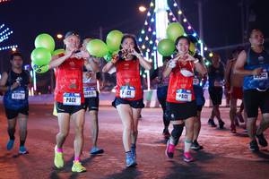 BIB: 045, 43111
                            <button type="button" onclick="openModal(17727932)" class="btn btn-primary btn-sm float-right btn-popup" data-toggle="modal" data-target=".modal-high-quality">
                        <i class="fas fa-shopping-cart"></i> Add to Cart
                    </button>
                                            <button type="button" onclick="isThisMe(17727932, true)" class="btn btn-success btn-sm float-right btn-popup btn-isme hidden" data-toggle="tooltip" data-placement="bottom" title="นี่คือรูปของคุณใช่ไหม คลิกที่นี่เพื่อเอาเข้าอัลบั้ม">
                        <i class="fas fa-plus"></i> Add to album
                    </button>
                    <button type="button" onclick="isThisMe(17727932, false)" class="btn btn-warning btn-sm float-right btn-popup btn-isnotme hidden">
                        <i class="fas fa-ban"></i> Remove from album
                    </button>