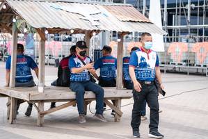 BIB: 
                            <button type="button" onclick="openModal(17915806)" class="btn btn-primary btn-sm float-right btn-popup" data-toggle="modal" data-target=".modal-high-quality">
                        <i class="fas fa-shopping-cart"></i> Add to Cart
                    </button>
                                            <button type="button" onclick="isThisMe(17915806, true)" class="btn btn-success btn-sm float-right btn-popup btn-isme hidden" data-toggle="tooltip" data-placement="bottom" title="นี่คือรูปของคุณใช่ไหม คลิกที่นี่เพื่อเอาเข้าอัลบั้ม">
                        <i class="fas fa-plus"></i> Add to album
                    </button>
                    <button type="button" onclick="isThisMe(17915806, false)" class="btn btn-warning btn-sm float-right btn-popup btn-isnotme hidden">
                        <i class="fas fa-ban"></i> Remove from album
                    </button>