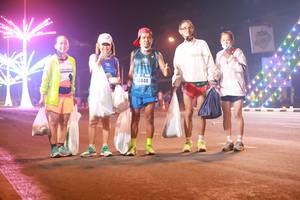 BIB: 0440
                            <button type="button" onclick="openModal(17097994)" class="btn btn-primary btn-sm float-right btn-popup" data-toggle="modal" data-target=".modal-high-quality">
                        <i class="fas fa-shopping-cart"></i> Add to Cart
                    </button>
                                            <button type="button" onclick="isThisMe(17097994, true)" class="btn btn-success btn-sm float-right btn-popup btn-isme hidden" data-toggle="tooltip" data-placement="bottom" title="นี่คือรูปของคุณใช่ไหม คลิกที่นี่เพื่อเอาเข้าอัลบั้ม">
                        <i class="fas fa-plus"></i> Add to album
                    </button>
                    <button type="button" onclick="isThisMe(17097994, false)" class="btn btn-warning btn-sm float-right btn-popup btn-isnotme hidden">
                        <i class="fas fa-ban"></i> Remove from album
                    </button>