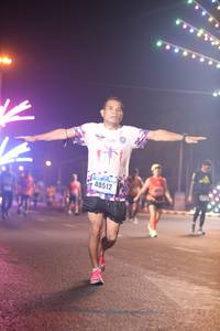 BIB: 40512
                            <button type="button" onclick="openModal(17187234)" class="btn btn-primary btn-sm float-right btn-popup" data-toggle="modal" data-target=".modal-high-quality">
                        <i class="fas fa-shopping-cart"></i> Add to Cart
                    </button>
                                            <button type="button" onclick="isThisMe(17187234, true)" class="btn btn-success btn-sm float-right btn-popup btn-isme hidden" data-toggle="tooltip" data-placement="bottom" title="นี่คือรูปของคุณใช่ไหม คลิกที่นี่เพื่อเอาเข้าอัลบั้ม">
                        <i class="fas fa-plus"></i> Add to album
                    </button>
                    <button type="button" onclick="isThisMe(17187234, false)" class="btn btn-warning btn-sm float-right btn-popup btn-isnotme hidden">
                        <i class="fas fa-ban"></i> Remove from album
                    </button>