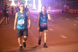 BIB: 303, 44584
                            <button type="button" onclick="openModal(17172772)" class="btn btn-primary btn-sm float-right btn-popup" data-toggle="modal" data-target=".modal-high-quality">
                        <i class="fas fa-shopping-cart"></i> Add to Cart
                    </button>
                                            <button type="button" onclick="isThisMe(17172772, true)" class="btn btn-success btn-sm float-right btn-popup btn-isme hidden" data-toggle="tooltip" data-placement="bottom" title="นี่คือรูปของคุณใช่ไหม คลิกที่นี่เพื่อเอาเข้าอัลบั้ม">
                        <i class="fas fa-plus"></i> Add to album
                    </button>
                    <button type="button" onclick="isThisMe(17172772, false)" class="btn btn-warning btn-sm float-right btn-popup btn-isnotme hidden">
                        <i class="fas fa-ban"></i> Remove from album
                    </button>