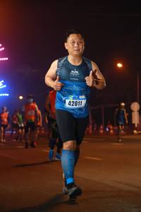 BIB: 42011
                            <button type="button" onclick="openModal(17047098)" class="btn btn-primary btn-sm float-right btn-popup" data-toggle="modal" data-target=".modal-high-quality">
                        <i class="fas fa-shopping-cart"></i> Add to Cart
                    </button>
                                            <button type="button" onclick="isThisMe(17047098, true)" class="btn btn-success btn-sm float-right btn-popup btn-isme hidden" data-toggle="tooltip" data-placement="bottom" title="นี่คือรูปของคุณใช่ไหม คลิกที่นี่เพื่อเอาเข้าอัลบั้ม">
                        <i class="fas fa-plus"></i> Add to album
                    </button>
                    <button type="button" onclick="isThisMe(17047098, false)" class="btn btn-warning btn-sm float-right btn-popup btn-isnotme hidden">
                        <i class="fas fa-ban"></i> Remove from album
                    </button>