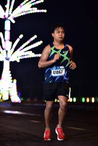 BIB: 41067
                            <button type="button" onclick="openModal(17766818)" class="btn btn-primary btn-sm float-right btn-popup" data-toggle="modal" data-target=".modal-high-quality">
                        <i class="fas fa-shopping-cart"></i> Add to Cart
                    </button>
                                            <button type="button" onclick="isThisMe(17766818, true)" class="btn btn-success btn-sm float-right btn-popup btn-isme hidden" data-toggle="tooltip" data-placement="bottom" title="นี่คือรูปของคุณใช่ไหม คลิกที่นี่เพื่อเอาเข้าอัลบั้ม">
                        <i class="fas fa-plus"></i> Add to album
                    </button>
                    <button type="button" onclick="isThisMe(17766818, false)" class="btn btn-warning btn-sm float-right btn-popup btn-isnotme hidden">
                        <i class="fas fa-ban"></i> Remove from album
                    </button>
