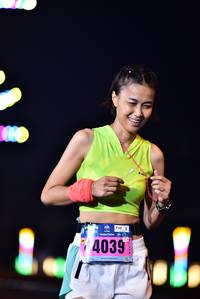 BIB: 303, 4039
                            <button type="button" onclick="openModal(17770284)" class="btn btn-primary btn-sm float-right btn-popup" data-toggle="modal" data-target=".modal-high-quality">
                        <i class="fas fa-shopping-cart"></i> Add to Cart
                    </button>
                                            <button type="button" onclick="isThisMe(17770284, true)" class="btn btn-success btn-sm float-right btn-popup btn-isme hidden" data-toggle="tooltip" data-placement="bottom" title="นี่คือรูปของคุณใช่ไหม คลิกที่นี่เพื่อเอาเข้าอัลบั้ม">
                        <i class="fas fa-plus"></i> Add to album
                    </button>
                    <button type="button" onclick="isThisMe(17770284, false)" class="btn btn-warning btn-sm float-right btn-popup btn-isnotme hidden">
                        <i class="fas fa-ban"></i> Remove from album
                    </button>