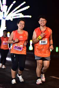 BIB: 0101, 27300
                            <button type="button" onclick="openModal(17758213)" class="btn btn-primary btn-sm float-right btn-popup" data-toggle="modal" data-target=".modal-high-quality">
                        <i class="fas fa-shopping-cart"></i> Add to Cart
                    </button>
                                            <button type="button" onclick="isThisMe(17758213, true)" class="btn btn-success btn-sm float-right btn-popup btn-isme hidden" data-toggle="tooltip" data-placement="bottom" title="นี่คือรูปของคุณใช่ไหม คลิกที่นี่เพื่อเอาเข้าอัลบั้ม">
                        <i class="fas fa-plus"></i> Add to album
                    </button>
                    <button type="button" onclick="isThisMe(17758213, false)" class="btn btn-warning btn-sm float-right btn-popup btn-isnotme hidden">
                        <i class="fas fa-ban"></i> Remove from album
                    </button>