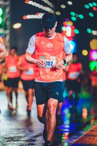 BIB: 352
                            <button type="button" onclick="openModal(18189968)" class="btn btn-primary btn-sm float-right btn-popup" data-toggle="modal" data-target=".modal-high-quality">
                        <i class="fas fa-shopping-cart"></i> Add to Cart
                    </button>
                                            <button type="button" onclick="isThisMe(18189968, true)" class="btn btn-success btn-sm float-right btn-popup btn-isme hidden" data-toggle="tooltip" data-placement="bottom" title="นี่คือรูปของคุณใช่ไหม คลิกที่นี่เพื่อเอาเข้าอัลบั้ม">
                        <i class="fas fa-plus"></i> Add to album
                    </button>
                    <button type="button" onclick="isThisMe(18189968, false)" class="btn btn-warning btn-sm float-right btn-popup btn-isnotme hidden">
                        <i class="fas fa-ban"></i> Remove from album
                    </button>