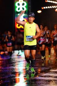 BIB: 42005, 8313
                            <button type="button" onclick="openModal(17292217)" class="btn btn-primary btn-sm float-right btn-popup" data-toggle="modal" data-target=".modal-high-quality">
                        <i class="fas fa-shopping-cart"></i> Add to Cart
                    </button>
                                            <button type="button" onclick="isThisMe(17292217, true)" class="btn btn-success btn-sm float-right btn-popup btn-isme hidden" data-toggle="tooltip" data-placement="bottom" title="นี่คือรูปของคุณใช่ไหม คลิกที่นี่เพื่อเอาเข้าอัลบั้ม">
                        <i class="fas fa-plus"></i> Add to album
                    </button>
                    <button type="button" onclick="isThisMe(17292217, false)" class="btn btn-warning btn-sm float-right btn-popup btn-isnotme hidden">
                        <i class="fas fa-ban"></i> Remove from album
                    </button>