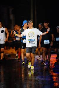 BIB: 407, 41397, 40752
                            <button type="button" onclick="openModal(17308354)" class="btn btn-primary btn-sm float-right btn-popup" data-toggle="modal" data-target=".modal-high-quality">
                        <i class="fas fa-shopping-cart"></i> Add to Cart
                    </button>
                                            <button type="button" onclick="isThisMe(17308354, true)" class="btn btn-success btn-sm float-right btn-popup btn-isme hidden" data-toggle="tooltip" data-placement="bottom" title="นี่คือรูปของคุณใช่ไหม คลิกที่นี่เพื่อเอาเข้าอัลบั้ม">
                        <i class="fas fa-plus"></i> Add to album
                    </button>
                    <button type="button" onclick="isThisMe(17308354, false)" class="btn btn-warning btn-sm float-right btn-popup btn-isnotme hidden">
                        <i class="fas fa-ban"></i> Remove from album
                    </button>