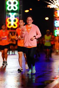 BIB: 410
                            <button type="button" onclick="openModal(17719728)" class="btn btn-primary btn-sm float-right btn-popup" data-toggle="modal" data-target=".modal-high-quality">
                        <i class="fas fa-shopping-cart"></i> Add to Cart
                    </button>
                                            <button type="button" onclick="isThisMe(17719728, true)" class="btn btn-success btn-sm float-right btn-popup btn-isme hidden" data-toggle="tooltip" data-placement="bottom" title="นี่คือรูปของคุณใช่ไหม คลิกที่นี่เพื่อเอาเข้าอัลบั้ม">
                        <i class="fas fa-plus"></i> Add to album
                    </button>
                    <button type="button" onclick="isThisMe(17719728, false)" class="btn btn-warning btn-sm float-right btn-popup btn-isnotme hidden">
                        <i class="fas fa-ban"></i> Remove from album
                    </button>