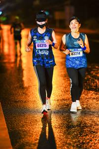 BIB: 44315, 43214
                            <button type="button" onclick="openModal(18171020)" class="btn btn-primary btn-sm float-right btn-popup" data-toggle="modal" data-target=".modal-high-quality">
                        <i class="fas fa-shopping-cart"></i> Add to Cart
                    </button>
                                            <button type="button" onclick="isThisMe(18171020, true)" class="btn btn-success btn-sm float-right btn-popup btn-isme hidden" data-toggle="tooltip" data-placement="bottom" title="นี่คือรูปของคุณใช่ไหม คลิกที่นี่เพื่อเอาเข้าอัลบั้ม">
                        <i class="fas fa-plus"></i> Add to album
                    </button>
                    <button type="button" onclick="isThisMe(18171020, false)" class="btn btn-warning btn-sm float-right btn-popup btn-isnotme hidden">
                        <i class="fas fa-ban"></i> Remove from album
                    </button>