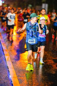 BIB: 44582, 41402
                            <button type="button" onclick="openModal(18019161)" class="btn btn-primary btn-sm float-right btn-popup" data-toggle="modal" data-target=".modal-high-quality">
                        <i class="fas fa-shopping-cart"></i> Add to Cart
                    </button>
                                            <button type="button" onclick="isThisMe(18019161, true)" class="btn btn-success btn-sm float-right btn-popup btn-isme hidden" data-toggle="tooltip" data-placement="bottom" title="นี่คือรูปของคุณใช่ไหม คลิกที่นี่เพื่อเอาเข้าอัลบั้ม">
                        <i class="fas fa-plus"></i> Add to album
                    </button>
                    <button type="button" onclick="isThisMe(18019161, false)" class="btn btn-warning btn-sm float-right btn-popup btn-isnotme hidden">
                        <i class="fas fa-ban"></i> Remove from album
                    </button>