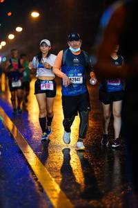 BIB: 42941, 44504, 4132
                            <button type="button" onclick="openModal(17376424)" class="btn btn-primary btn-sm float-right btn-popup" data-toggle="modal" data-target=".modal-high-quality">
                        <i class="fas fa-shopping-cart"></i> Add to Cart
                    </button>
                                            <button type="button" onclick="isThisMe(17376424, true)" class="btn btn-success btn-sm float-right btn-popup btn-isme hidden" data-toggle="tooltip" data-placement="bottom" title="นี่คือรูปของคุณใช่ไหม คลิกที่นี่เพื่อเอาเข้าอัลบั้ม">
                        <i class="fas fa-plus"></i> Add to album
                    </button>
                    <button type="button" onclick="isThisMe(17376424, false)" class="btn btn-warning btn-sm float-right btn-popup btn-isnotme hidden">
                        <i class="fas fa-ban"></i> Remove from album
                    </button>