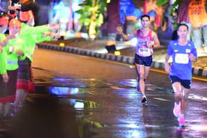 BIB: 202, 20850
                            <button type="button" onclick="openModal(17439738)" class="btn btn-primary btn-sm float-right btn-popup" data-toggle="modal" data-target=".modal-high-quality">
                        <i class="fas fa-shopping-cart"></i> Add to Cart
                    </button>
                                            <button type="button" onclick="isThisMe(17439738, true)" class="btn btn-success btn-sm float-right btn-popup btn-isme hidden" data-toggle="tooltip" data-placement="bottom" title="นี่คือรูปของคุณใช่ไหม คลิกที่นี่เพื่อเอาเข้าอัลบั้ม">
                        <i class="fas fa-plus"></i> Add to album
                    </button>
                    <button type="button" onclick="isThisMe(17439738, false)" class="btn btn-warning btn-sm float-right btn-popup btn-isnotme hidden">
                        <i class="fas fa-ban"></i> Remove from album
                    </button>