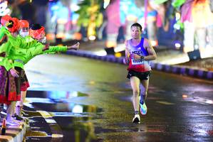 BIB: 4086
                            <button type="button" onclick="openModal(17415966)" class="btn btn-primary btn-sm float-right btn-popup" data-toggle="modal" data-target=".modal-high-quality">
                        <i class="fas fa-shopping-cart"></i> Add to Cart
                    </button>
                                            <button type="button" onclick="isThisMe(17415966, true)" class="btn btn-success btn-sm float-right btn-popup btn-isme hidden" data-toggle="tooltip" data-placement="bottom" title="นี่คือรูปของคุณใช่ไหม คลิกที่นี่เพื่อเอาเข้าอัลบั้ม">
                        <i class="fas fa-plus"></i> Add to album
                    </button>
                    <button type="button" onclick="isThisMe(17415966, false)" class="btn btn-warning btn-sm float-right btn-popup btn-isnotme hidden">
                        <i class="fas fa-ban"></i> Remove from album
                    </button>