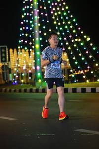 BIB: 41025
                            <button type="button" onclick="openModal(16705194)" class="btn btn-primary btn-sm float-right btn-popup" data-toggle="modal" data-target=".modal-high-quality">
                        <i class="fas fa-shopping-cart"></i> Add to Cart
                    </button>
                                            <button type="button" onclick="isThisMe(16705194, true)" class="btn btn-success btn-sm float-right btn-popup btn-isme hidden" data-toggle="tooltip" data-placement="bottom" title="นี่คือรูปของคุณใช่ไหม คลิกที่นี่เพื่อเอาเข้าอัลบั้ม">
                        <i class="fas fa-plus"></i> Add to album
                    </button>
                    <button type="button" onclick="isThisMe(16705194, false)" class="btn btn-warning btn-sm float-right btn-popup btn-isnotme hidden">
                        <i class="fas fa-ban"></i> Remove from album
                    </button>