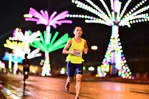 BIB: 2201
                            <button type="button" onclick="openModal(17073150)" class="btn btn-primary btn-sm float-right btn-popup" data-toggle="modal" data-target=".modal-high-quality">
                        <i class="fas fa-shopping-cart"></i> Add to Cart
                    </button>
                                            <button type="button" onclick="isThisMe(17073150, true)" class="btn btn-success btn-sm float-right btn-popup btn-isme hidden" data-toggle="tooltip" data-placement="bottom" title="นี่คือรูปของคุณใช่ไหม คลิกที่นี่เพื่อเอาเข้าอัลบั้ม">
                        <i class="fas fa-plus"></i> Add to album
                    </button>
                    <button type="button" onclick="isThisMe(17073150, false)" class="btn btn-warning btn-sm float-right btn-popup btn-isnotme hidden">
                        <i class="fas fa-ban"></i> Remove from album
                    </button>