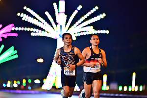 BIB: 279, 20285
                            <button type="button" onclick="openModal(18022980)" class="btn btn-primary btn-sm float-right btn-popup" data-toggle="modal" data-target=".modal-high-quality">
                        <i class="fas fa-shopping-cart"></i> Add to Cart
                    </button>
                                            <button type="button" onclick="isThisMe(18022980, true)" class="btn btn-success btn-sm float-right btn-popup btn-isme hidden" data-toggle="tooltip" data-placement="bottom" title="นี่คือรูปของคุณใช่ไหม คลิกที่นี่เพื่อเอาเข้าอัลบั้ม">
                        <i class="fas fa-plus"></i> Add to album
                    </button>
                    <button type="button" onclick="isThisMe(18022980, false)" class="btn btn-warning btn-sm float-right btn-popup btn-isnotme hidden">
                        <i class="fas fa-ban"></i> Remove from album
                    </button>