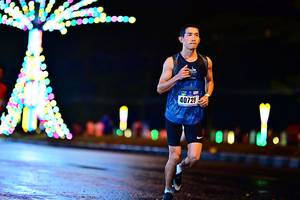 BIB: 40729
                            <button type="button" onclick="openModal(18034178)" class="btn btn-primary btn-sm float-right btn-popup" data-toggle="modal" data-target=".modal-high-quality">
                        <i class="fas fa-shopping-cart"></i> Add to Cart
                    </button>
                                            <button type="button" onclick="isThisMe(18034178, true)" class="btn btn-success btn-sm float-right btn-popup btn-isme hidden" data-toggle="tooltip" data-placement="bottom" title="นี่คือรูปของคุณใช่ไหม คลิกที่นี่เพื่อเอาเข้าอัลบั้ม">
                        <i class="fas fa-plus"></i> Add to album
                    </button>
                    <button type="button" onclick="isThisMe(18034178, false)" class="btn btn-warning btn-sm float-right btn-popup btn-isnotme hidden">
                        <i class="fas fa-ban"></i> Remove from album
                    </button>