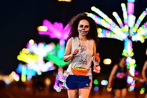 BIB: 259
                            <button type="button" onclick="openModal(18116303)" class="btn btn-primary btn-sm float-right btn-popup" data-toggle="modal" data-target=".modal-high-quality">
                        <i class="fas fa-shopping-cart"></i> Add to Cart
                    </button>
                                            <button type="button" onclick="isThisMe(18116303, true)" class="btn btn-success btn-sm float-right btn-popup btn-isme hidden" data-toggle="tooltip" data-placement="bottom" title="นี่คือรูปของคุณใช่ไหม คลิกที่นี่เพื่อเอาเข้าอัลบั้ม">
                        <i class="fas fa-plus"></i> Add to album
                    </button>
                    <button type="button" onclick="isThisMe(18116303, false)" class="btn btn-warning btn-sm float-right btn-popup btn-isnotme hidden">
                        <i class="fas fa-ban"></i> Remove from album
                    </button>
