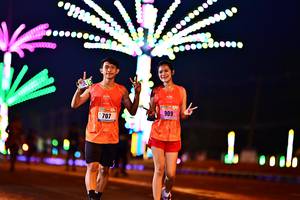 BIB: 909, 707
                            <button type="button" onclick="openModal(18119489)" class="btn btn-primary btn-sm float-right btn-popup" data-toggle="modal" data-target=".modal-high-quality">
                        <i class="fas fa-shopping-cart"></i> Add to Cart
                    </button>
                                            <button type="button" onclick="isThisMe(18119489, true)" class="btn btn-success btn-sm float-right btn-popup btn-isme hidden" data-toggle="tooltip" data-placement="bottom" title="นี่คือรูปของคุณใช่ไหม คลิกที่นี่เพื่อเอาเข้าอัลบั้ม">
                        <i class="fas fa-plus"></i> Add to album
                    </button>
                    <button type="button" onclick="isThisMe(18119489, false)" class="btn btn-warning btn-sm float-right btn-popup btn-isnotme hidden">
                        <i class="fas fa-ban"></i> Remove from album
                    </button>