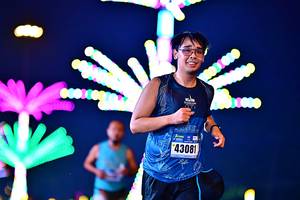 BIB: 43081
                            <button type="button" onclick="openModal(18120178)" class="btn btn-primary btn-sm float-right btn-popup" data-toggle="modal" data-target=".modal-high-quality">
                        <i class="fas fa-shopping-cart"></i> Add to Cart
                    </button>
                                            <button type="button" onclick="isThisMe(18120178, true)" class="btn btn-success btn-sm float-right btn-popup btn-isme hidden" data-toggle="tooltip" data-placement="bottom" title="นี่คือรูปของคุณใช่ไหม คลิกที่นี่เพื่อเอาเข้าอัลบั้ม">
                        <i class="fas fa-plus"></i> Add to album
                    </button>
                    <button type="button" onclick="isThisMe(18120178, false)" class="btn btn-warning btn-sm float-right btn-popup btn-isnotme hidden">
                        <i class="fas fa-ban"></i> Remove from album
                    </button>