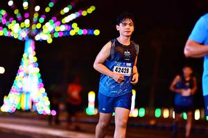BIB: 42428
                            <button type="button" onclick="openModal(18116750)" class="btn btn-primary btn-sm float-right btn-popup" data-toggle="modal" data-target=".modal-high-quality">
                        <i class="fas fa-shopping-cart"></i> Add to Cart
                    </button>
                                            <button type="button" onclick="isThisMe(18116750, true)" class="btn btn-success btn-sm float-right btn-popup btn-isme hidden" data-toggle="tooltip" data-placement="bottom" title="นี่คือรูปของคุณใช่ไหม คลิกที่นี่เพื่อเอาเข้าอัลบั้ม">
                        <i class="fas fa-plus"></i> Add to album
                    </button>
                    <button type="button" onclick="isThisMe(18116750, false)" class="btn btn-warning btn-sm float-right btn-popup btn-isnotme hidden">
                        <i class="fas fa-ban"></i> Remove from album
                    </button>