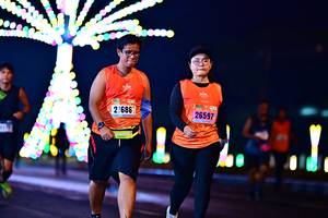 BIB: 21686, 26597
                            <button type="button" onclick="openModal(18116544)" class="btn btn-primary btn-sm float-right btn-popup" data-toggle="modal" data-target=".modal-high-quality">
                        <i class="fas fa-shopping-cart"></i> Add to Cart
                    </button>
                                            <button type="button" onclick="isThisMe(18116544, true)" class="btn btn-success btn-sm float-right btn-popup btn-isme hidden" data-toggle="tooltip" data-placement="bottom" title="นี่คือรูปของคุณใช่ไหม คลิกที่นี่เพื่อเอาเข้าอัลบั้ม">
                        <i class="fas fa-plus"></i> Add to album
                    </button>
                    <button type="button" onclick="isThisMe(18116544, false)" class="btn btn-warning btn-sm float-right btn-popup btn-isnotme hidden">
                        <i class="fas fa-ban"></i> Remove from album
                    </button>