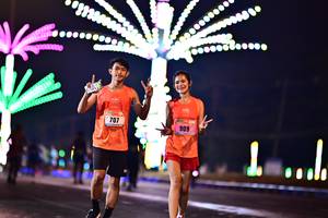 BIB: 707, 909
                            <button type="button" onclick="openModal(17502893)" class="btn btn-primary btn-sm float-right btn-popup" data-toggle="modal" data-target=".modal-high-quality">
                        <i class="fas fa-shopping-cart"></i> Add to Cart
                    </button>
                                            <button type="button" onclick="isThisMe(17502893, true)" class="btn btn-success btn-sm float-right btn-popup btn-isme hidden" data-toggle="tooltip" data-placement="bottom" title="นี่คือรูปของคุณใช่ไหม คลิกที่นี่เพื่อเอาเข้าอัลบั้ม">
                        <i class="fas fa-plus"></i> Add to album
                    </button>
                    <button type="button" onclick="isThisMe(17502893, false)" class="btn btn-warning btn-sm float-right btn-popup btn-isnotme hidden">
                        <i class="fas fa-ban"></i> Remove from album
                    </button>
