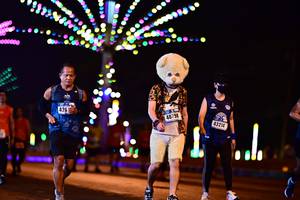 BIB: 426, 40798, 43214
                            <button type="button" onclick="openModal(17490847)" class="btn btn-primary btn-sm float-right btn-popup" data-toggle="modal" data-target=".modal-high-quality">
                        <i class="fas fa-shopping-cart"></i> Add to Cart
                    </button>
                                            <button type="button" onclick="isThisMe(17490847, true)" class="btn btn-success btn-sm float-right btn-popup btn-isme hidden" data-toggle="tooltip" data-placement="bottom" title="นี่คือรูปของคุณใช่ไหม คลิกที่นี่เพื่อเอาเข้าอัลบั้ม">
                        <i class="fas fa-plus"></i> Add to album
                    </button>
                    <button type="button" onclick="isThisMe(17490847, false)" class="btn btn-warning btn-sm float-right btn-popup btn-isnotme hidden">
                        <i class="fas fa-ban"></i> Remove from album
                    </button>