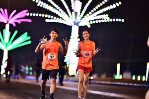 BIB: 909, 707
                            <button type="button" onclick="openModal(17502892)" class="btn btn-primary btn-sm float-right btn-popup" data-toggle="modal" data-target=".modal-high-quality">
                        <i class="fas fa-shopping-cart"></i> Add to Cart
                    </button>
                                            <button type="button" onclick="isThisMe(17502892, true)" class="btn btn-success btn-sm float-right btn-popup btn-isme hidden" data-toggle="tooltip" data-placement="bottom" title="นี่คือรูปของคุณใช่ไหม คลิกที่นี่เพื่อเอาเข้าอัลบั้ม">
                        <i class="fas fa-plus"></i> Add to album
                    </button>
                    <button type="button" onclick="isThisMe(17502892, false)" class="btn btn-warning btn-sm float-right btn-popup btn-isnotme hidden">
                        <i class="fas fa-ban"></i> Remove from album
                    </button>