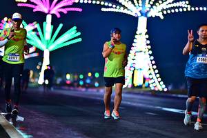 BIB: 40801, 42177
                            <button type="button" onclick="openModal(18113025)" class="btn btn-primary btn-sm float-right btn-popup" data-toggle="modal" data-target=".modal-high-quality">
                        <i class="fas fa-shopping-cart"></i> Add to Cart
                    </button>
                                            <button type="button" onclick="isThisMe(18113025, true)" class="btn btn-success btn-sm float-right btn-popup btn-isme hidden" data-toggle="tooltip" data-placement="bottom" title="นี่คือรูปของคุณใช่ไหม คลิกที่นี่เพื่อเอาเข้าอัลบั้ม">
                        <i class="fas fa-plus"></i> Add to album
                    </button>
                    <button type="button" onclick="isThisMe(18113025, false)" class="btn btn-warning btn-sm float-right btn-popup btn-isnotme hidden">
                        <i class="fas fa-ban"></i> Remove from album
                    </button>