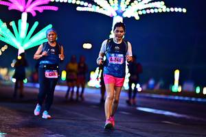 BIB: 4540, 1349
                            <button type="button" onclick="openModal(18116565)" class="btn btn-primary btn-sm float-right btn-popup" data-toggle="modal" data-target=".modal-high-quality">
                        <i class="fas fa-shopping-cart"></i> Add to Cart
                    </button>
                                            <button type="button" onclick="isThisMe(18116565, true)" class="btn btn-success btn-sm float-right btn-popup btn-isme hidden" data-toggle="tooltip" data-placement="bottom" title="นี่คือรูปของคุณใช่ไหม คลิกที่นี่เพื่อเอาเข้าอัลบั้ม">
                        <i class="fas fa-plus"></i> Add to album
                    </button>
                    <button type="button" onclick="isThisMe(18116565, false)" class="btn btn-warning btn-sm float-right btn-popup btn-isnotme hidden">
                        <i class="fas fa-ban"></i> Remove from album
                    </button>