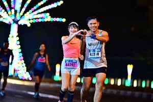 BIB: 423, 44297
                            <button type="button" onclick="openModal(18116051)" class="btn btn-primary btn-sm float-right btn-popup" data-toggle="modal" data-target=".modal-high-quality">
                        <i class="fas fa-shopping-cart"></i> Add to Cart
                    </button>
                                            <button type="button" onclick="isThisMe(18116051, true)" class="btn btn-success btn-sm float-right btn-popup btn-isme hidden" data-toggle="tooltip" data-placement="bottom" title="นี่คือรูปของคุณใช่ไหม คลิกที่นี่เพื่อเอาเข้าอัลบั้ม">
                        <i class="fas fa-plus"></i> Add to album
                    </button>
                    <button type="button" onclick="isThisMe(18116051, false)" class="btn btn-warning btn-sm float-right btn-popup btn-isnotme hidden">
                        <i class="fas fa-ban"></i> Remove from album
                    </button>