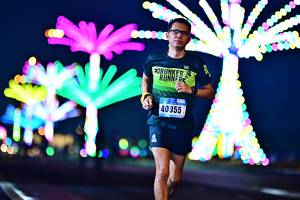 BIB: 40055
                            <button type="button" onclick="openModal(18115089)" class="btn btn-primary btn-sm float-right btn-popup" data-toggle="modal" data-target=".modal-high-quality">
                        <i class="fas fa-shopping-cart"></i> Add to Cart
                    </button>
                                            <button type="button" onclick="isThisMe(18115089, true)" class="btn btn-success btn-sm float-right btn-popup btn-isme hidden" data-toggle="tooltip" data-placement="bottom" title="นี่คือรูปของคุณใช่ไหม คลิกที่นี่เพื่อเอาเข้าอัลบั้ม">
                        <i class="fas fa-plus"></i> Add to album
                    </button>
                    <button type="button" onclick="isThisMe(18115089, false)" class="btn btn-warning btn-sm float-right btn-popup btn-isnotme hidden">
                        <i class="fas fa-ban"></i> Remove from album
                    </button>