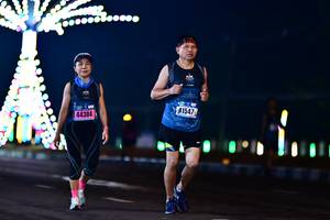 BIB: 41547, 44304
                            <button type="button" onclick="openModal(17510143)" class="btn btn-primary btn-sm float-right btn-popup" data-toggle="modal" data-target=".modal-high-quality">
                        <i class="fas fa-shopping-cart"></i> Add to Cart
                    </button>
                                            <button type="button" onclick="isThisMe(17510143, true)" class="btn btn-success btn-sm float-right btn-popup btn-isme hidden" data-toggle="tooltip" data-placement="bottom" title="นี่คือรูปของคุณใช่ไหม คลิกที่นี่เพื่อเอาเข้าอัลบั้ม">
                        <i class="fas fa-plus"></i> Add to album
                    </button>
                    <button type="button" onclick="isThisMe(17510143, false)" class="btn btn-warning btn-sm float-right btn-popup btn-isnotme hidden">
                        <i class="fas fa-ban"></i> Remove from album
                    </button>