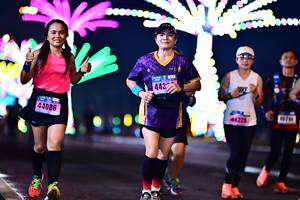 BIB: 443, 44086, 44225
                            <button type="button" onclick="openModal(17511722)" class="btn btn-primary btn-sm float-right btn-popup" data-toggle="modal" data-target=".modal-high-quality">
                        <i class="fas fa-shopping-cart"></i> Add to Cart
                    </button>
                                            <button type="button" onclick="isThisMe(17511722, true)" class="btn btn-success btn-sm float-right btn-popup btn-isme hidden" data-toggle="tooltip" data-placement="bottom" title="นี่คือรูปของคุณใช่ไหม คลิกที่นี่เพื่อเอาเข้าอัลบั้ม">
                        <i class="fas fa-plus"></i> Add to album
                    </button>
                    <button type="button" onclick="isThisMe(17511722, false)" class="btn btn-warning btn-sm float-right btn-popup btn-isnotme hidden">
                        <i class="fas fa-ban"></i> Remove from album
                    </button>