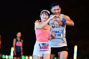 BIB: 2398, 44297
                            <button type="button" onclick="openModal(17510783)" class="btn btn-primary btn-sm float-right btn-popup" data-toggle="modal" data-target=".modal-high-quality">
                        <i class="fas fa-shopping-cart"></i> Add to Cart
                    </button>
                                            <button type="button" onclick="isThisMe(17510783, true)" class="btn btn-success btn-sm float-right btn-popup btn-isme hidden" data-toggle="tooltip" data-placement="bottom" title="นี่คือรูปของคุณใช่ไหม คลิกที่นี่เพื่อเอาเข้าอัลบั้ม">
                        <i class="fas fa-plus"></i> Add to album
                    </button>
                    <button type="button" onclick="isThisMe(17510783, false)" class="btn btn-warning btn-sm float-right btn-popup btn-isnotme hidden">
                        <i class="fas fa-ban"></i> Remove from album
                    </button>