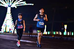 BIB: 41547, 44304
                            <button type="button" onclick="openModal(17510136)" class="btn btn-primary btn-sm float-right btn-popup" data-toggle="modal" data-target=".modal-high-quality">
                        <i class="fas fa-shopping-cart"></i> Add to Cart
                    </button>
                                            <button type="button" onclick="isThisMe(17510136, true)" class="btn btn-success btn-sm float-right btn-popup btn-isme hidden" data-toggle="tooltip" data-placement="bottom" title="นี่คือรูปของคุณใช่ไหม คลิกที่นี่เพื่อเอาเข้าอัลบั้ม">
                        <i class="fas fa-plus"></i> Add to album
                    </button>
                    <button type="button" onclick="isThisMe(17510136, false)" class="btn btn-warning btn-sm float-right btn-popup btn-isnotme hidden">
                        <i class="fas fa-ban"></i> Remove from album
                    </button>